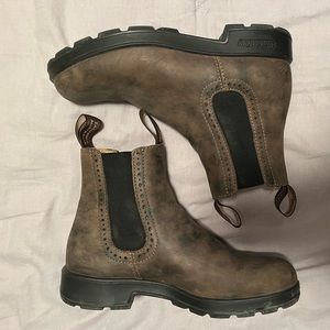 Blundstones